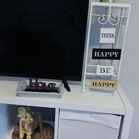 شقة Flat In Front Of Station