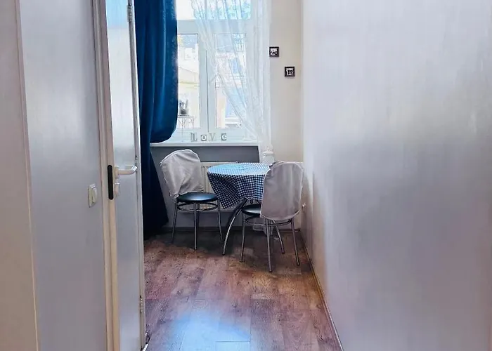 Apartment Flat In Front Of Station *