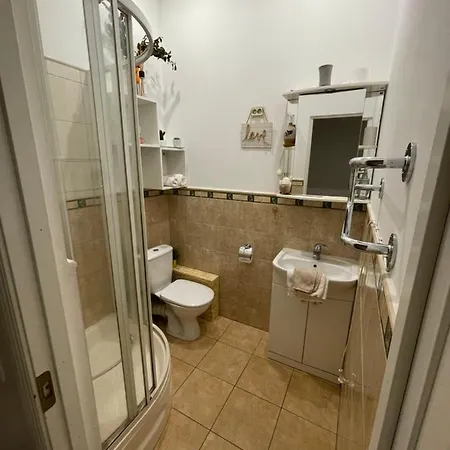 Flat In Front Of Station Apartament *