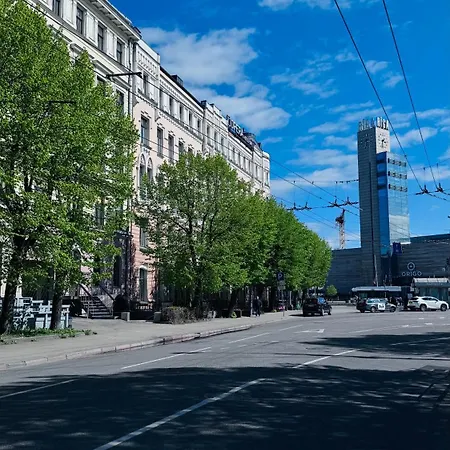 Flat In Front Of Station Apartament *